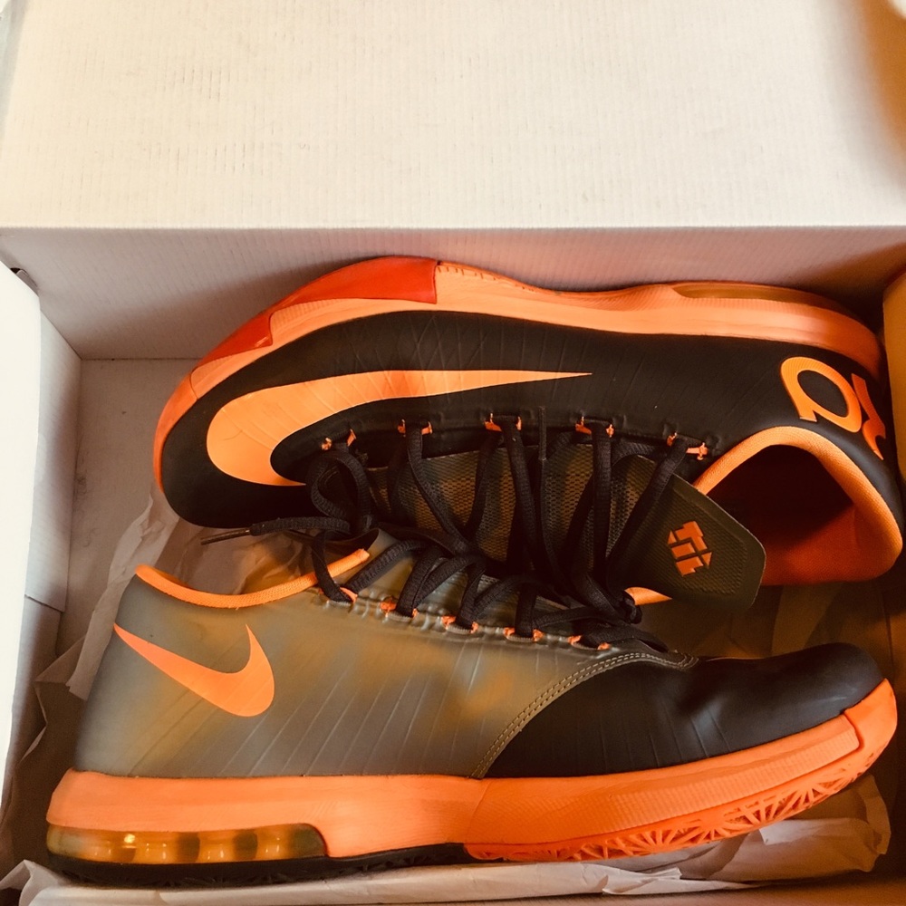 Black and orange Kevin Durant’s (limited edition)